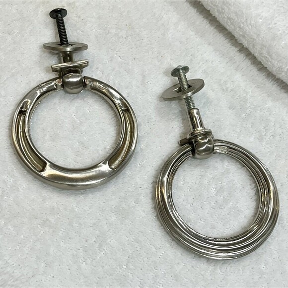 2- VTG Drop Ring Knobs Pulls Dresser End Table Single Hole Polished Silver Ridge - Picture 4 of 7